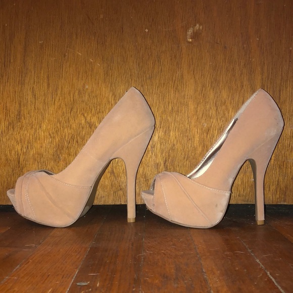 Beige suede high heels - Picture 3 of 7
